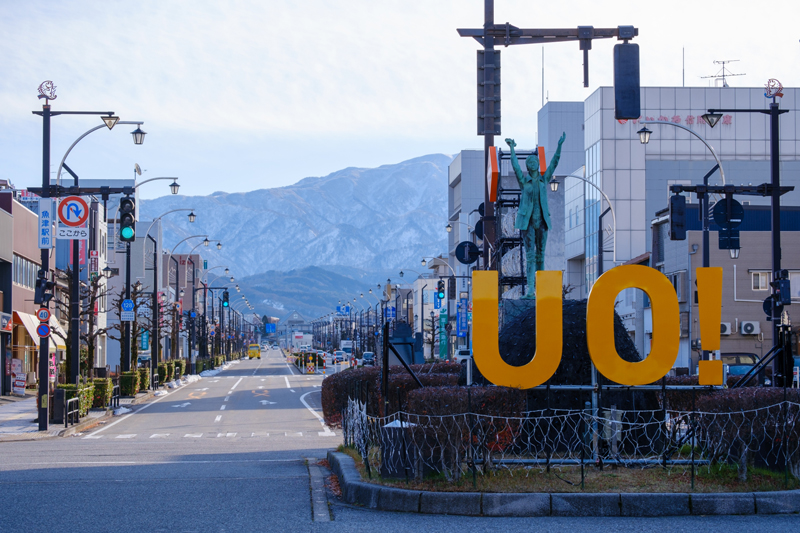 魚住駅前